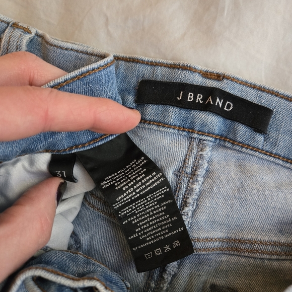 J Brand Women's Mid Rise Super Skinny Cropped Downpour Bleach Splatter Wash - Picture 7 of 11